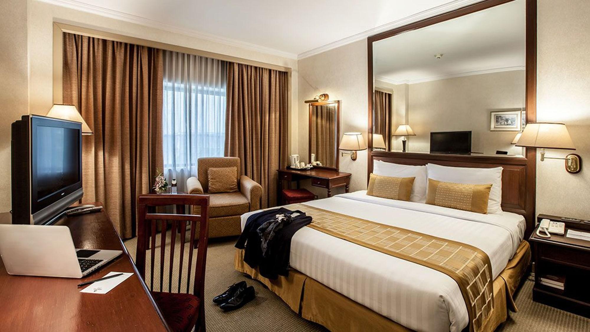 Khách sạn Arnoma Bangkok