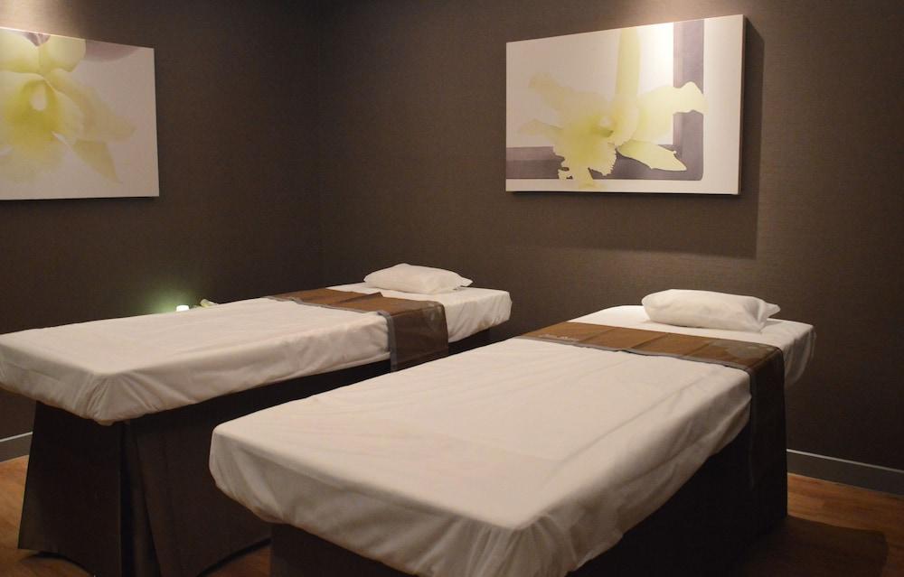 Arnoma Khách sạn 4*