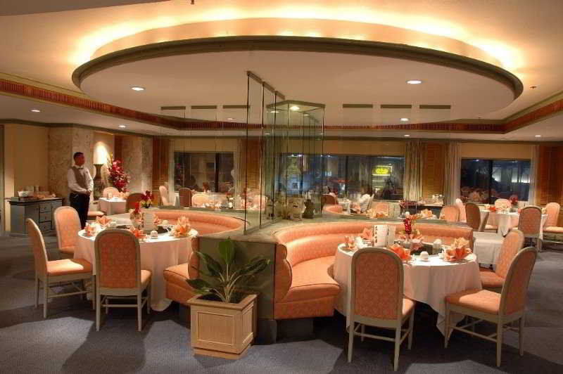 Arnoma Khách sạn 4*